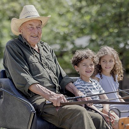 Ferienhof Hardthöhe - Urlaub auf dem Bauernhof, Kutsche Erich & Kinder