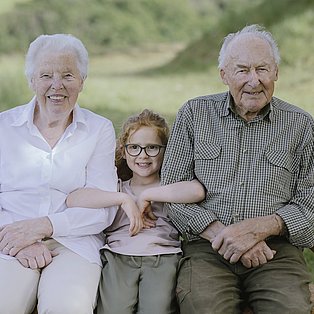 Ferienhof Hardthöhe- Urlaub auf dem Bauernhof, Uropa & Uroma + Urenkelkind